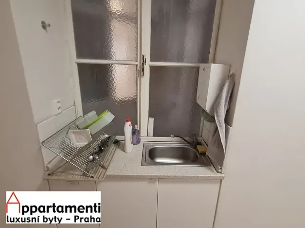 Pronájem kanceláře, Praha - Josefov, Kaprova, 27 m2