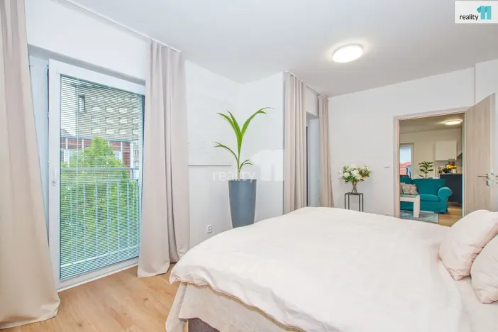 Pronájem bytu 3+kk, Liberec - Liberec II-Nové Město, Papírová, 94 m2