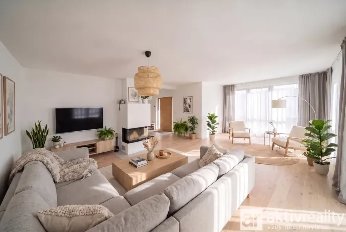 Prodej rodinného domu, Jevany, Na Dubince, 248 m2