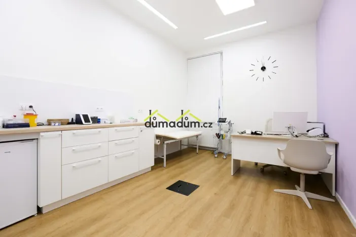 Pronájem ordinace, Praha, Jankovcova, 99 m2