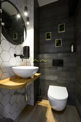 Pronájem ordinace, Praha, Jankovcova, 99 m2