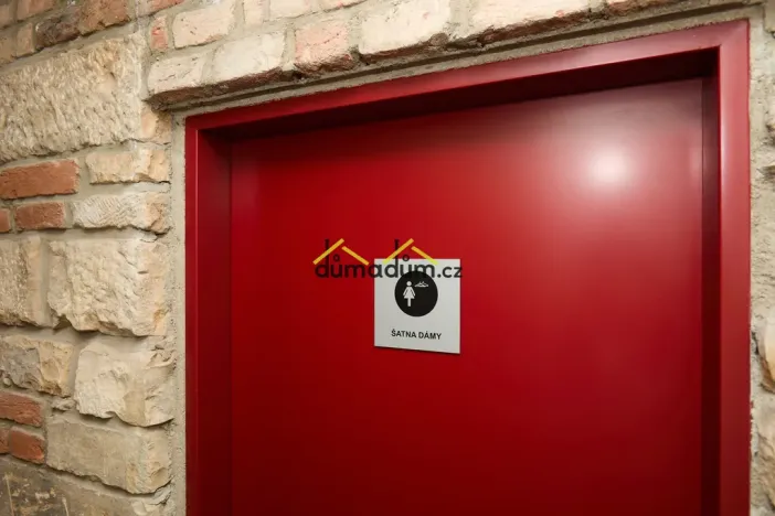 Pronájem ordinace, Praha - Holešovice, Jankovcova, 99 m2
