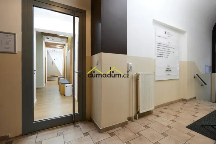 Pronájem ordinace, Praha - Holešovice, Jankovcova, 99 m2