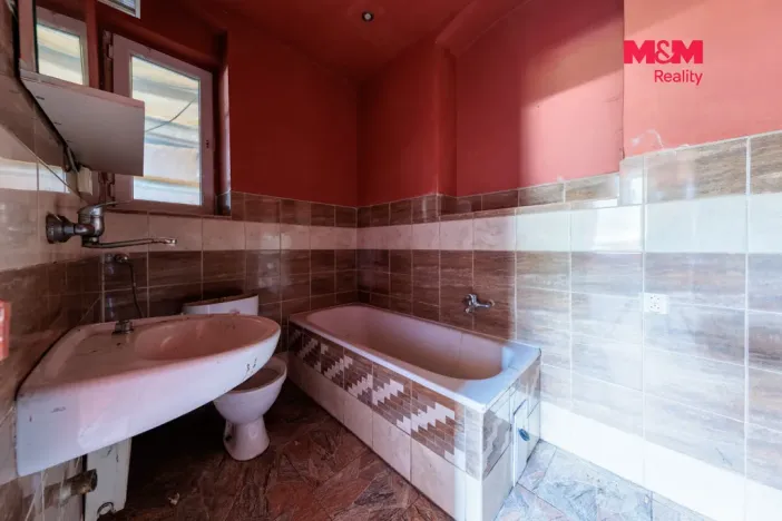 Prodej rodinného domu, Oloví, Pplk. Sochora, 140 m2