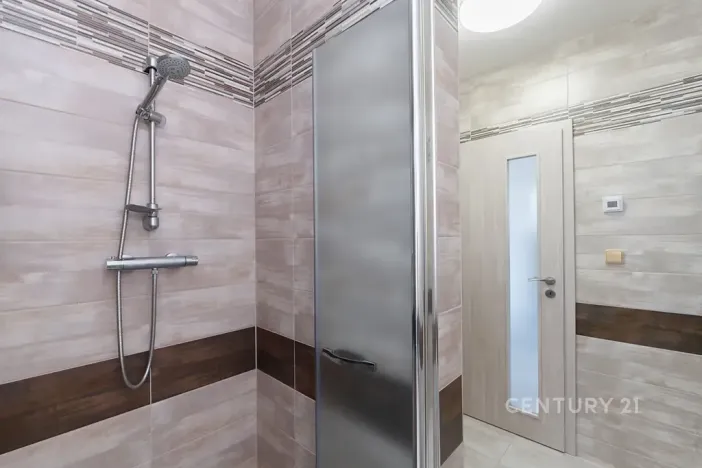 Pronájem rodinného domu, Lužice, 104 m2