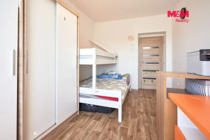 Prodej bytu 3+1, Březůvky, 81 m2