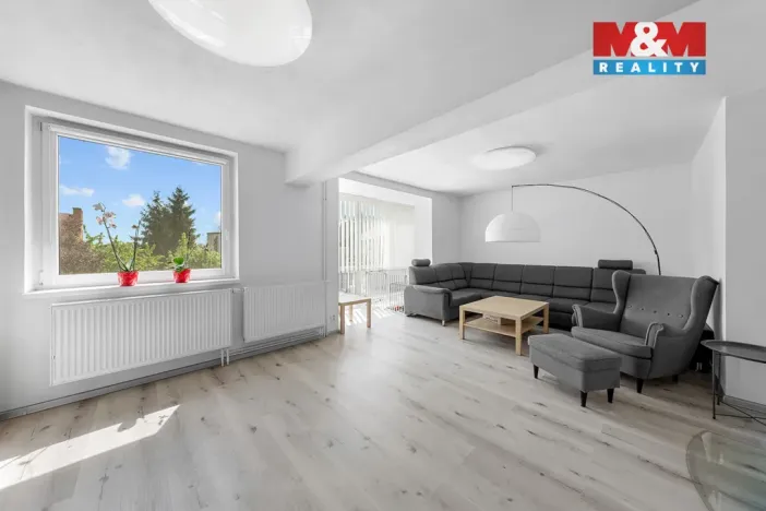 Prodej rodinného domu, Chlumec, Chlumecká, 260 m2