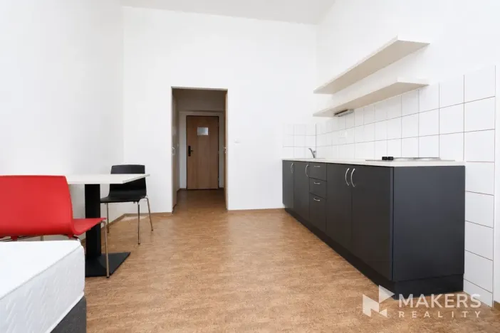 Pronájem bytu 1+kk, Praha - Smíchov, Křížová, 22 m2