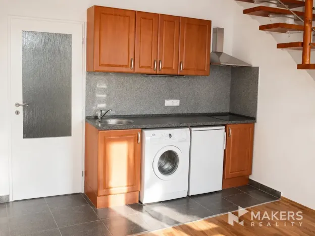 Pronájem bytu 2+kk, Praha - Vysočany, Freyova, 55 m2