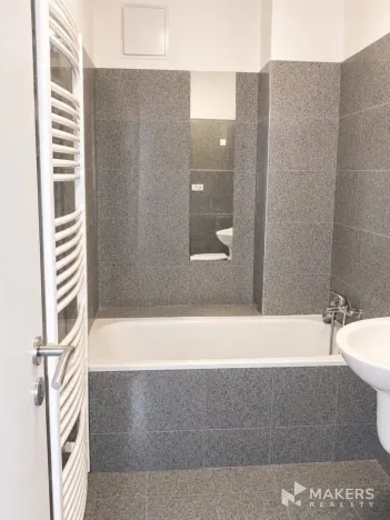 Pronájem bytu 2+kk, Praha - Vysočany, Freyova, 55 m2