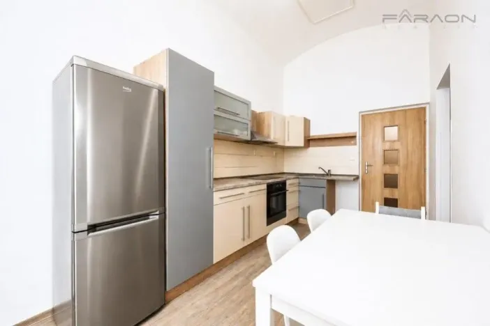 Pronájem bytu 2+kk, Praha - Žižkov, Prvního pluku, 45 m2