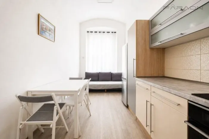 Pronájem bytu 2+kk, Praha - Žižkov, Prvního pluku, 45 m2