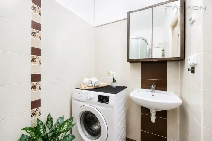 Pronájem bytu 2+kk, Praha - Žižkov, Prvního pluku, 45 m2