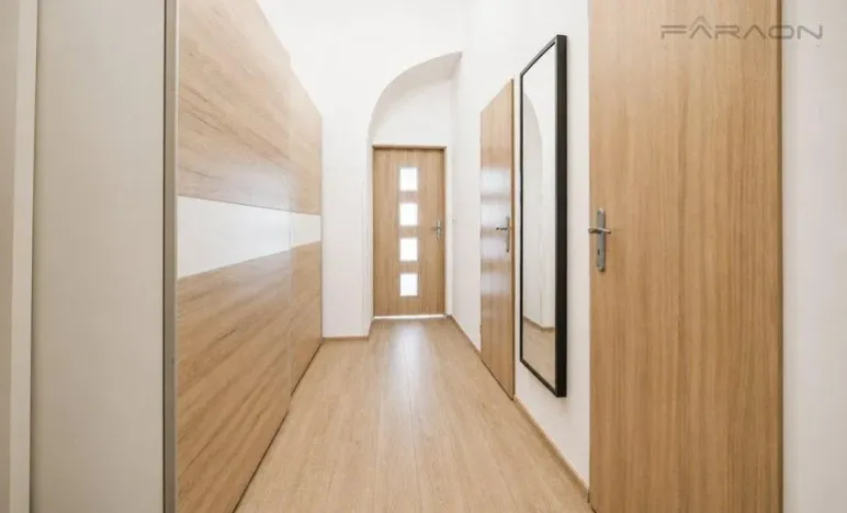 Pronájem bytu 2+kk, Praha - Žižkov, Prvního pluku, 45 m2