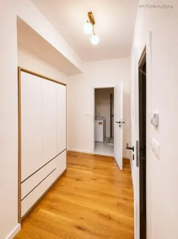 Pronájem bytu 2+kk, Praha - Vršovice, Petrohradská, 40 m2