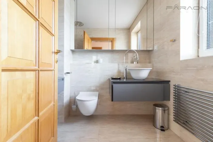Pronájem rodinného domu, Praha - Březiněves, Skřivánčí, 725 m2