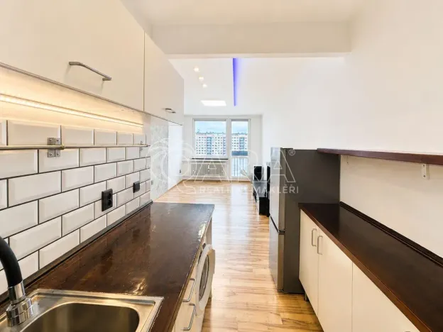 Pronájem bytu 2+kk, Praha - Kobylisy, Frýdlantská, 43 m2