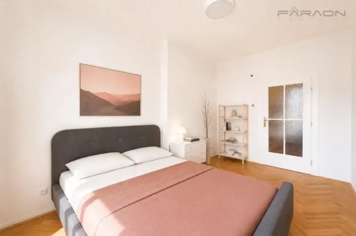 Pronájem bytu 3+kk, Praha - Karlín, Sokolovská, 110 m2