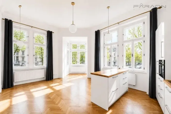 Pronájem bytu 4+kk, Praha - Karlín, Křižíkova, 110 m2