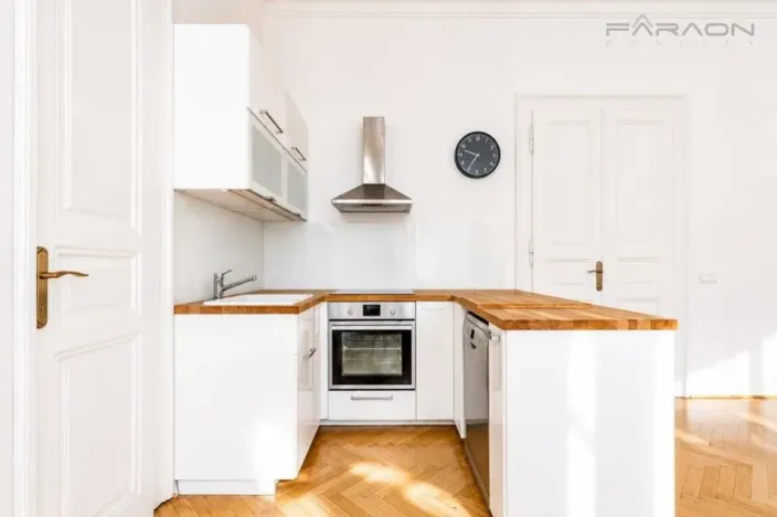 Pronájem bytu 4+kk, Praha - Karlín, Křižíkova, 110 m2