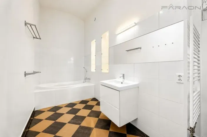 Pronájem bytu 4+kk, Praha - Karlín, Křižíkova, 110 m2