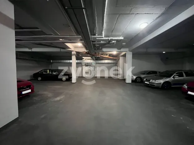 Pronájem garáže, Zlín, Podlesí II, 18 m2