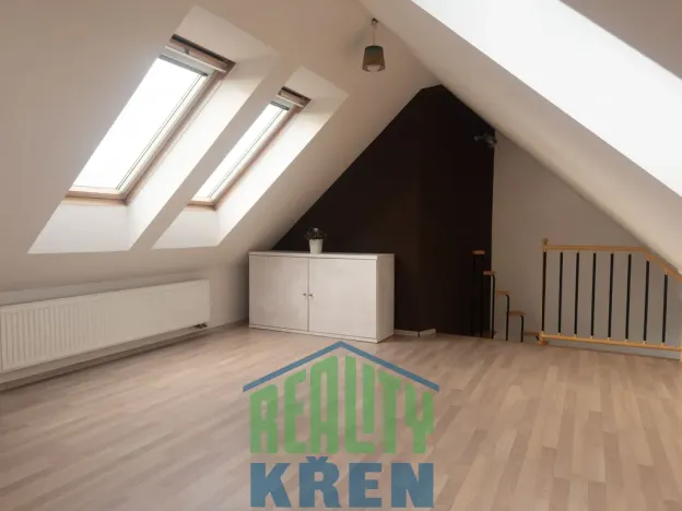 Pronájem bytu 2+kk, Kralupy nad Vltavou - Mikovice, 28. října, 66 m2