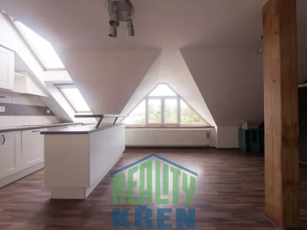 Pronájem bytu 2+kk, Kralupy nad Vltavou - Mikovice, 28. října, 66 m2