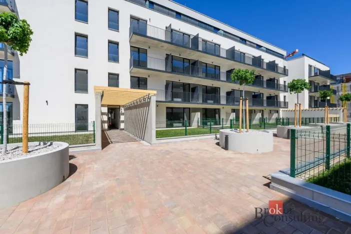 Pronájem bytu 1+kk, Plzeň - Jižní Předměstí, Železná, 29 m2