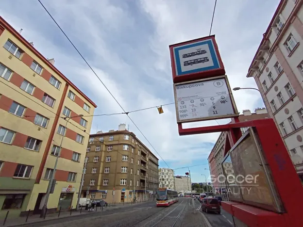 Pronájem bytu 2+kk, Praha - Žižkov, Jeseniova, 71 m2