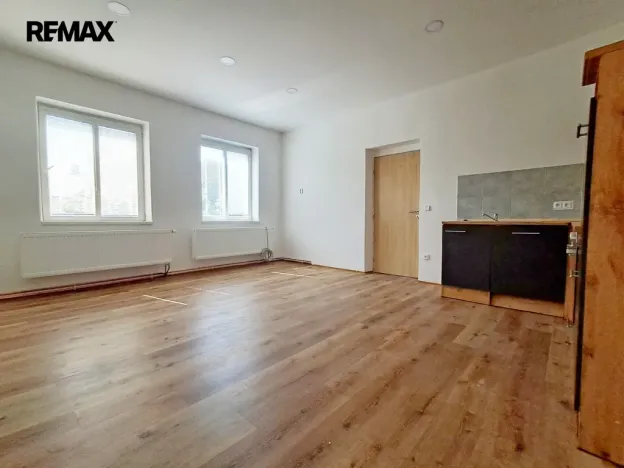 Pronájem bytu 2+kk, Police nad Metují, Masarykovo náměstí, 47 m2