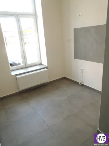 Prodej atypického bytu, Opava, Nákladní, 41 m2