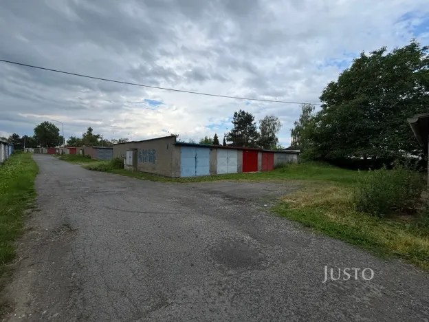 Prodej garáže, Opava, Hradecká, 16 m2