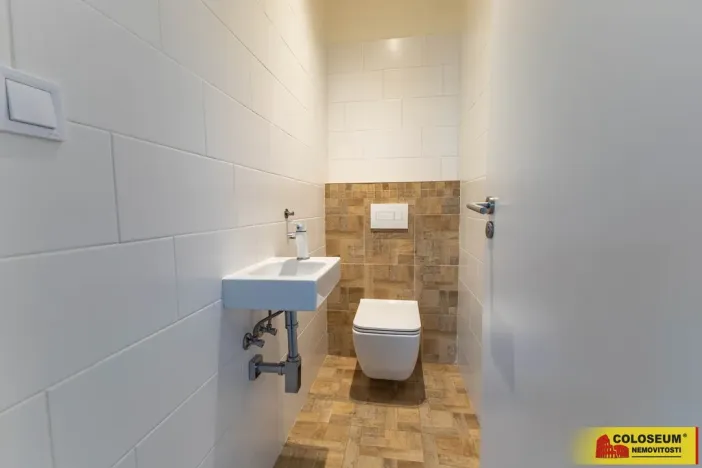 Prodej bytu 4+kk, Znojmo, Smutného, 79 m2