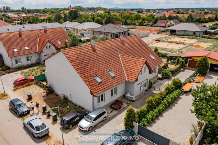 Prodej bytu 3+1, Hevlín, 101 m2