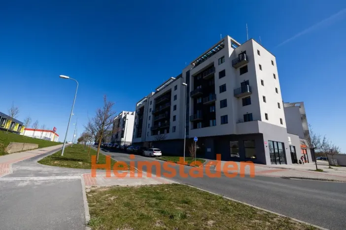 Pronájem obchodního prostoru, Plzeň - Jižní Předměstí, Technická, 48 m2