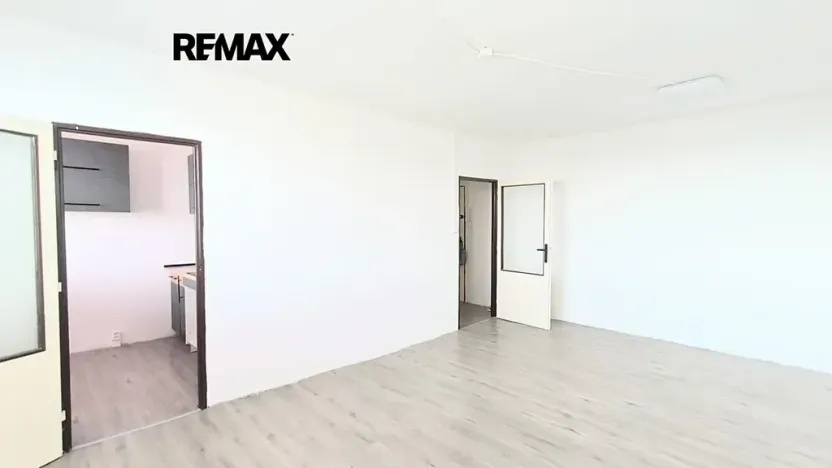 Pronájem bytu 1+1, Praha - Kobylisy, Košťálkova, 33 m2