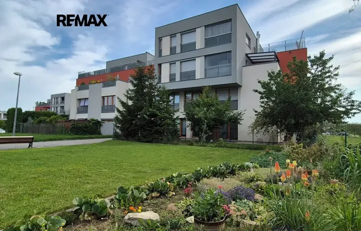 Pronájem bytu 2+kk, Praha - Pitkovice, Pečárková, 52 m2