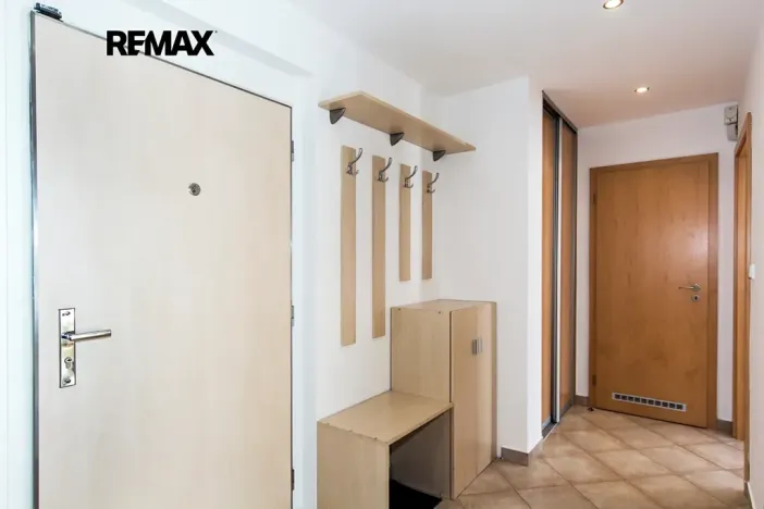 Pronájem bytu 2+kk, Praha - Pitkovice, Pečárková, 52 m2