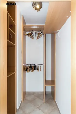 Pronájem bytu 2+kk, Praha - Pitkovice, Pečárková, 52 m2