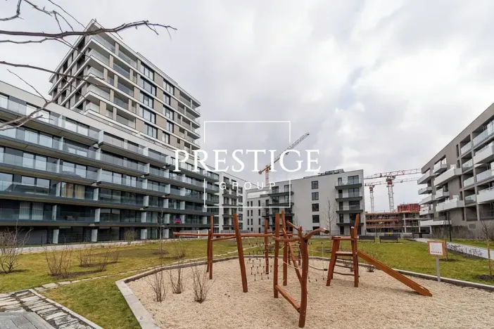 Pronájem bytu 1+kk, Praha - Žižkov, Šrámkové, 36 m2