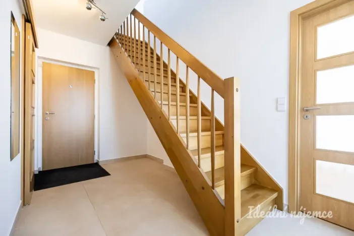 Pronájem bytu 2+kk, Praha - Holešovice, Tusarova, 64 m2