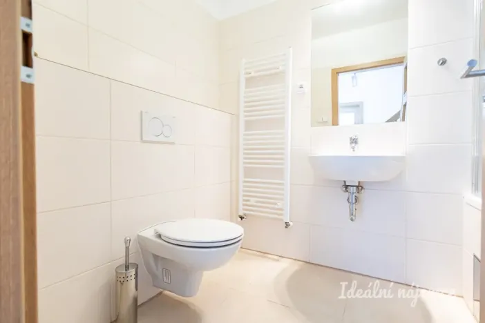 Pronájem bytu 2+kk, Praha - Holešovice, Tusarova, 64 m2