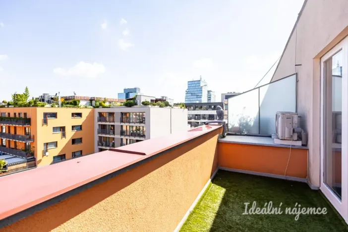 Pronájem bytu 2+kk, Praha - Holešovice, Tusarova, 64 m2