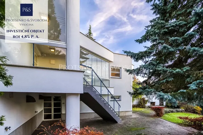 Prodej vily, Křižanov, Benešovo náměstí, 530 m2