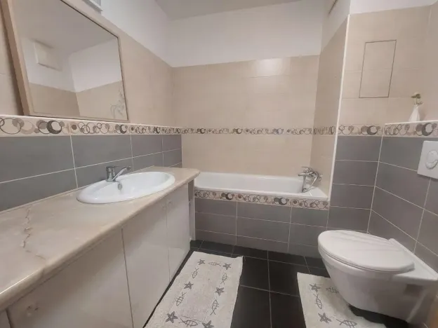 Pronájem bytu 2+kk, Praha - Vysočany, Sousedíkova, 60 m2