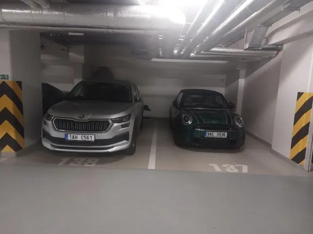 Pronájem bytu 2+kk, Praha - Vysočany, Sousedíkova, 60 m2