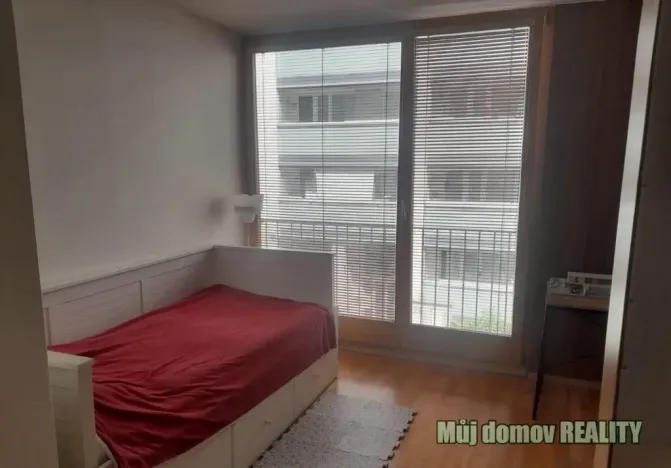 Pronájem bytu 2+kk, Praha - Žižkov, Jeseniova, 48 m2