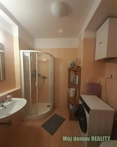 Pronájem bytu 2+kk, Praha - Žižkov, Jeseniova, 48 m2