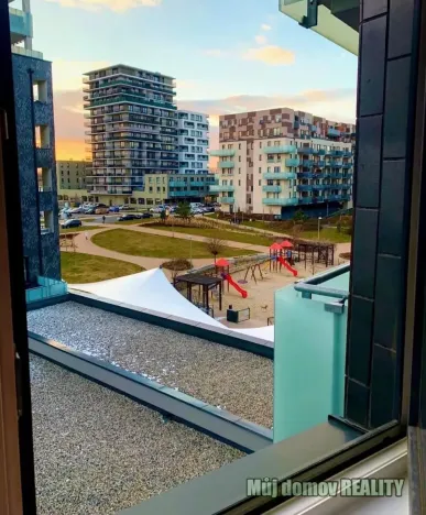Pronájem bytu 2+kk, Praha - Stodůlky, náměstí Junkových, 58 m2